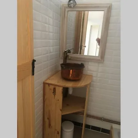 Grands Buffets Hebergement Appartement Narbonne *