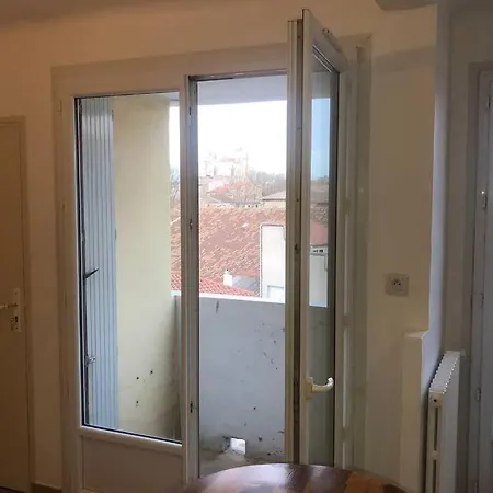 アパート Grands Buffets ナルボンヌ