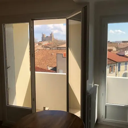 A Deux Pas Des Grands Buffets, Apartment